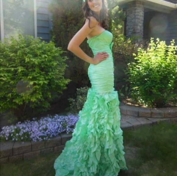 Prom Dress - Picture 1 of 2